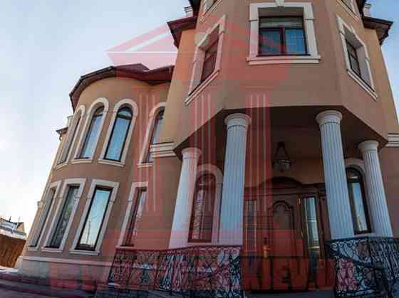 Продаж 3-поверховий Будинок з ділянкою 32 сот 1200 кв.м  на Героев Майдана 