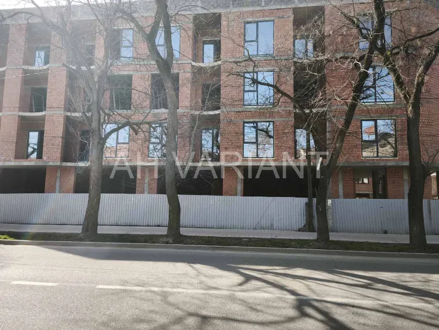 Продаж Приміщення в житловому будинку площа 145 кв.м 1-й поверх на Собранецька 115А Ужгород - фото 2