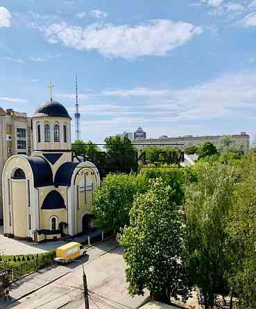 Отличная трехкомнатная квартира в Шевченковском районе.Код: 21120521 Київ