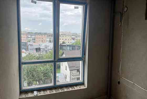 Продаж 1к квартири 36 кв. м на просп. Бандери Степана Ternopil'