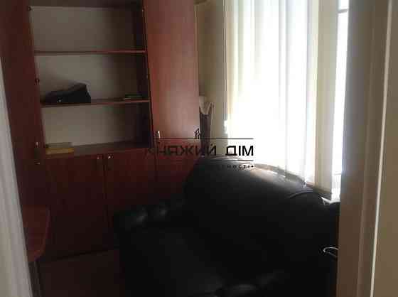 Оренда офісне приміщення на Симона Петлюры ул. поверх - 3/3 Київ