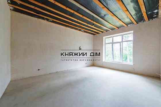 Предлагается на продажу двухэтажный дом в Ворзеле. Рядом сосновый лес, магазин, озеро, школа и детский сад. Ворзель