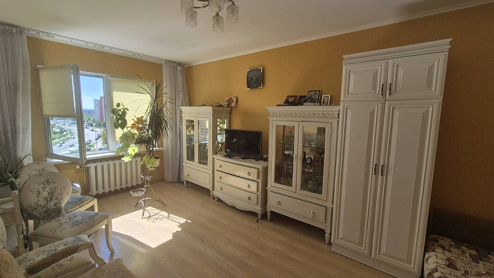 Продаж Квартира 1-кімнатна, 9/25 поверх на Милославська вул., д. 4 Kiev - photo 1