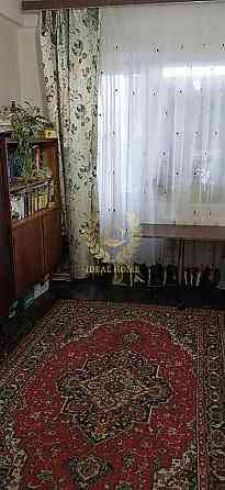 Продається 2 к квартира на Воскресенці Київ