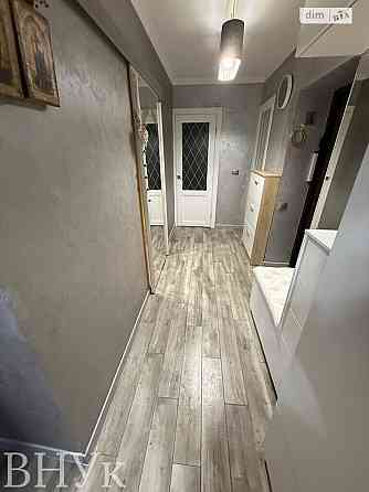 Продаж Квартира 3-кімнатна, 2/9 поверх на Відродження Луцьк