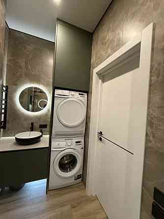 Продаж Квартира 1-кімнатна, 27/33 поверх на Андрія Верхогляда, 14а Київ