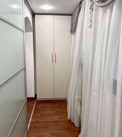 Продаж Квартира 4-кімнатна, 1/10 поверх на Усенко ул., 9 Dnipro