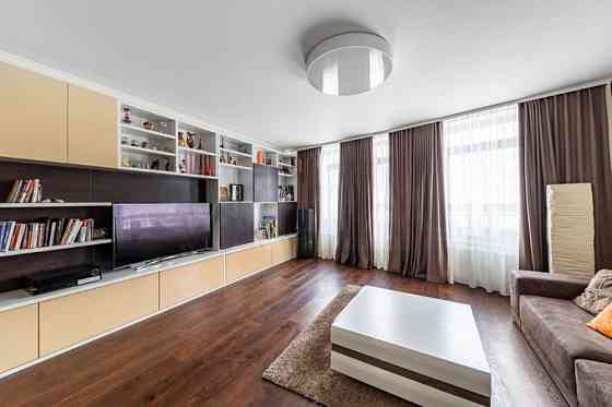 Продаж Квартира 3-кімнатна, 10/22 поверх на Науки просп. вул., д. 80а/73 Kiev