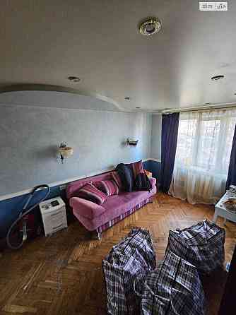 Продаж Квартира 2-кімнатна, 3/9 поверх на Лесі Українки вул., д. 12 Kiev