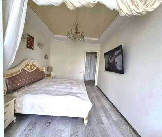 Продаж Квартира 3-кімнатна на ул. Французский бульвар, 22/2 Одеса