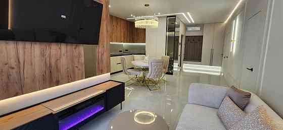 Акрополь . Двухкомнатная квартира с ремонтом. Одеса