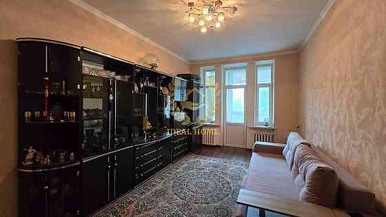 Продаж Квартира 4-кімнатна на Большая Васильковская ул., 42 Київ