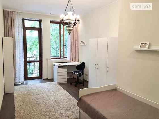 Оренда Квартира 3-кімнатна, 3/4 поверх на ул. Золотоворотская Kiev