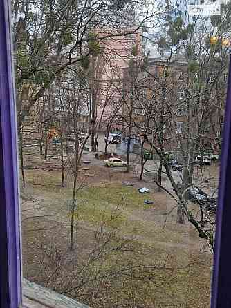 Продаж Квартира 2-кімнатна, 4/5 поверх на Саратовская, 642 Kiev