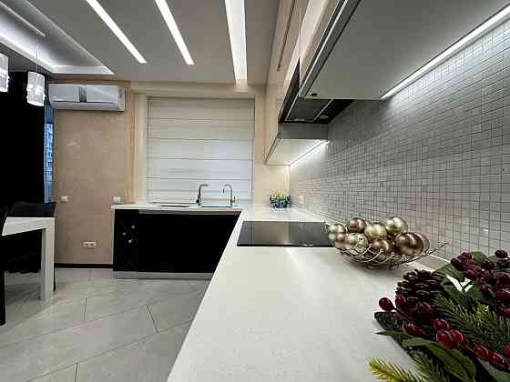 Продаж Квартира 5-кімнатна, 4/5 поверх на Мира пр., 25 Днепр