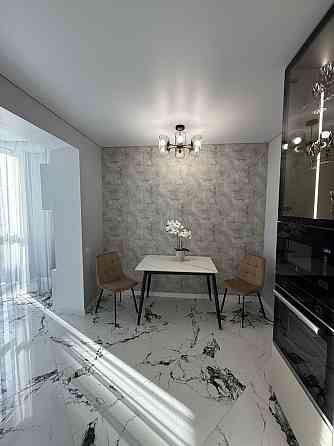 Продаж Квартира 2-кімнатна, 6/11 поверх на вул. Грушевського 98 Житомир