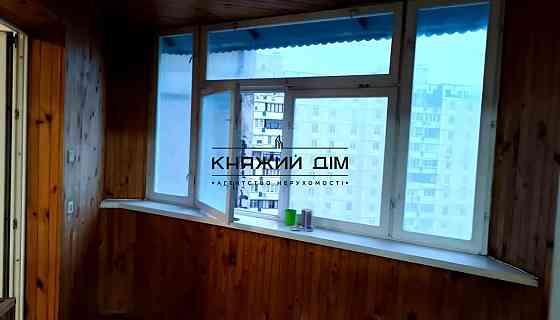 Оренда Квартира 3-кімнатна, 11/16 поверх на Вишняковская ул. Киев