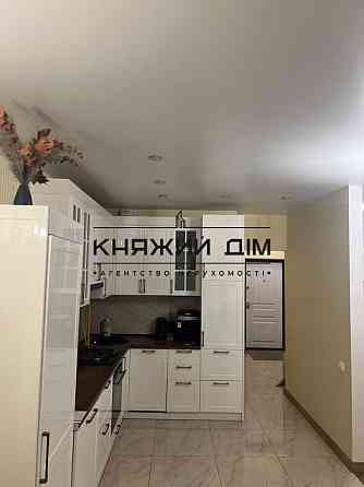 Оренда Квартира 1-кімнатна, 10/10 поверх на Малоземельная ул. Киев