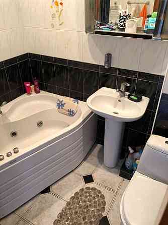 Продаж Квартира 3-кімнатна, 7/9 поверх на Березняковская, 14а Київ