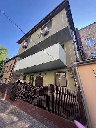 Отдельно стоящая 3-уровневая квартира в центре, ул. Базарная Одеса