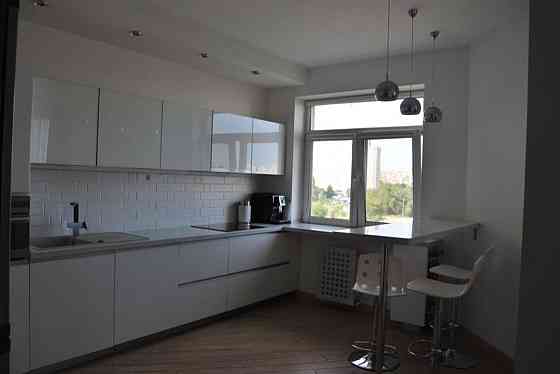 Оренда Квартира 2-кімнатна, 13/21 поверх на ул. Александра Мишуги, 3 Київ