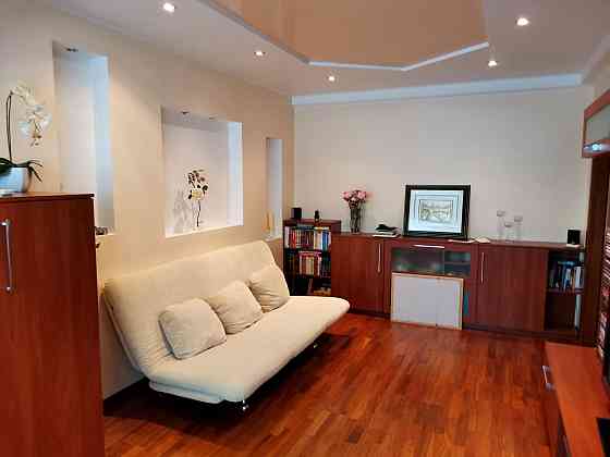 Продаж Квартира 2-кімнатна, 2/9 поверх на Кубанської України вул., д. 41/28 Киев