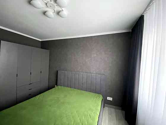 Продаж Квартира 3-кімнатна, 9/12 поверх на Дарницький вул., д. 7 Київ