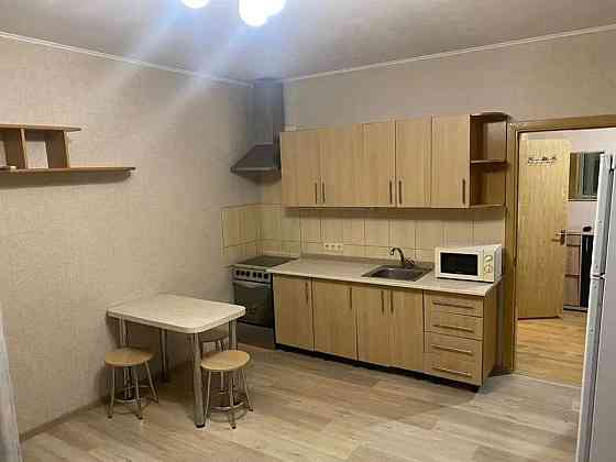 Оренда Квартира 2-кімнатна, 20/24 поверх на Харьковское шоссе, 152 Київ