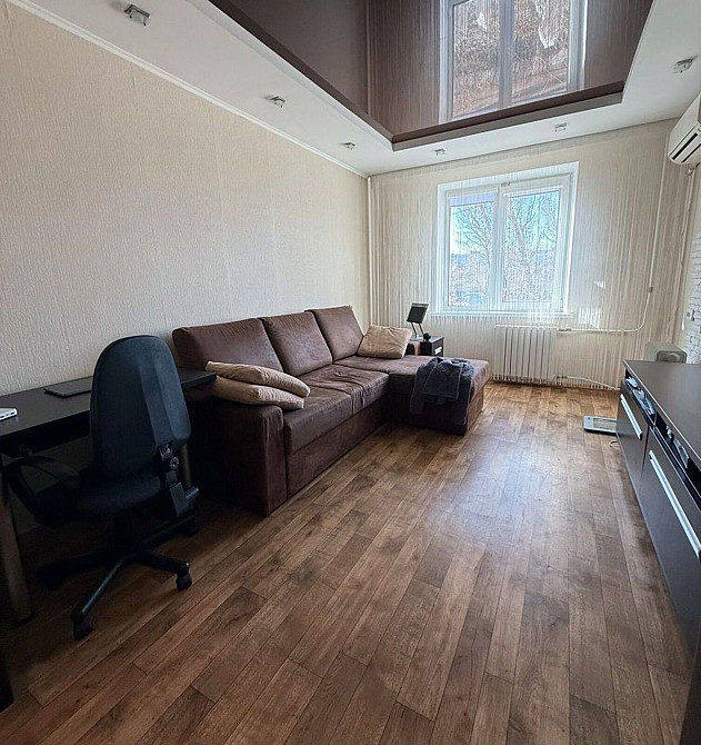 Продаж Квартира 3-кімнатна, 1/9 поверх на Обоянская ул., 2 Дніпро - фото 1