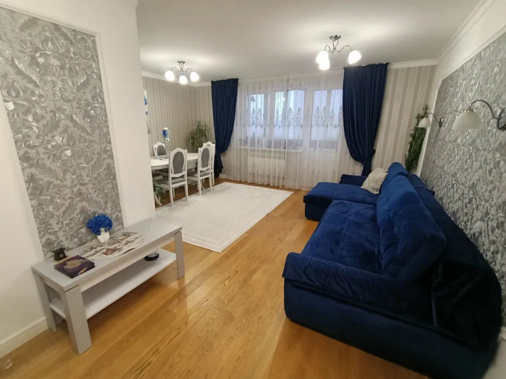 Продаж Квартира 4-кімнатна, 5/6 поверх на вул. Сорохтея О. Ивано-Франковск - изображение 1