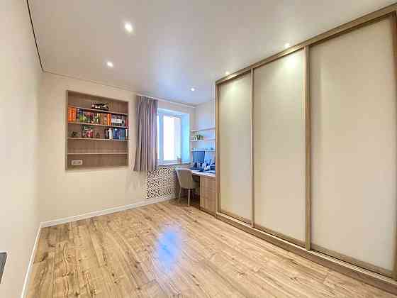 Продаж Квартира 2-кімнатна, 13/16 поверх на Юрія Іллєнка вул., д. 5 Киев