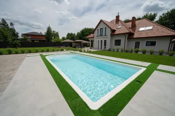 655 House with banquet hall and swimming pool for rent Kiev