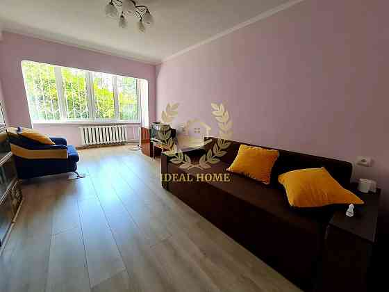 Продаж Квартира 3-кімнатна, 1/9 поверх на Выговского Ивана ул. Kiev