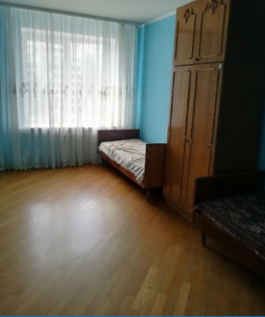 Оренда Квартира 3-кімнатна на ул. Анны Ахматовой, 16б Київ