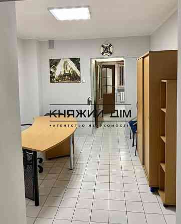 Оренда офісне приміщення на Оболонская ул. поверх - 1/5 Київ