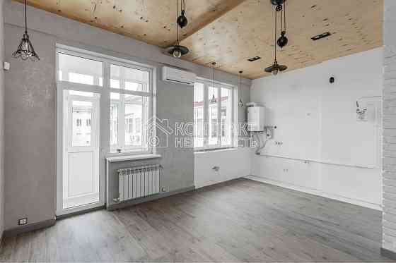 Продаж Квартира 3-кімнатна, 5/5 поверх на вул. Дмитрівська Kharkiv