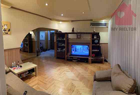 Продаж чотирикімнатної квартири по вул.Минайська Uzhhorod