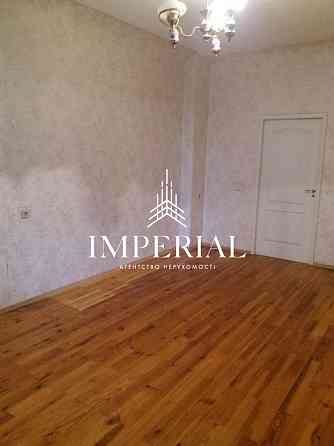 Продаж Квартира 3-кімнатна, 3/5 поверх на вул. Чумака Василя Київ