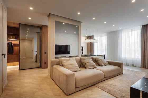 Продаж Квартира 3-кімнатна, 19/26 поверх на Зарічна вул., д. 1-В Киев