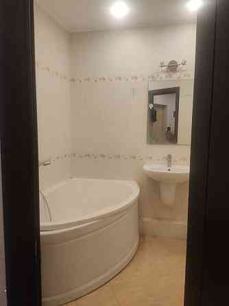 Продаж Квартира 2-кімнатна, 14/25 поверх на Милославська вул., д. 8 Kiev