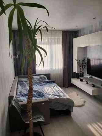 Оренда Квартира 1-кімнатна, 5/6 поверх на ул. Идейная Kiev