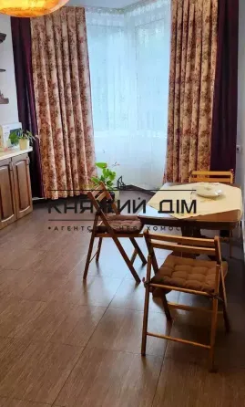 Оренда 3к квартири на вул. Саперно-Слобідська 22 № 11202817 Київ