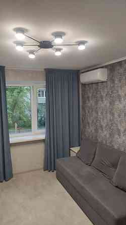 Оренда Квартира 1-кімнатна, 2/5 поверх на Сімферопільська, 11 Київ