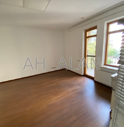 Оренда офісне приміщення на Крутий узв. приміщень - 4, поверх - 4/10 Київ