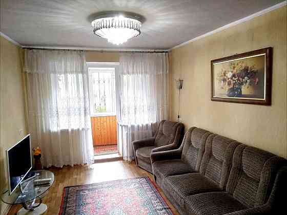 Продаж Квартира 3-кімнатна на просп. Адмиральский, 35/3 Одесса