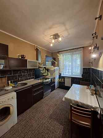 Двокімнатна квартира у сталінці на вул. Монтажникі Kiev