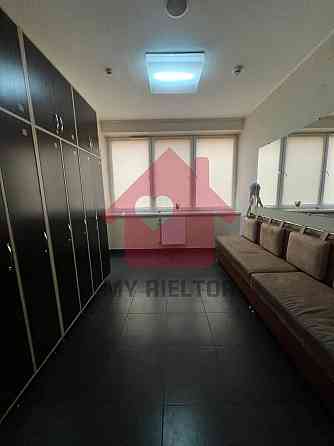 Продаж торгове приміщення на Толстого Л. поверх - 1/2 Uzhhorod