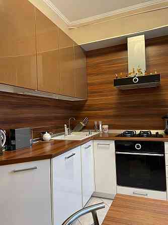 Продаж Квартира 3-кімнатна, 1/5 поверх на Ґарета Джонса вул., д. 6 Київ