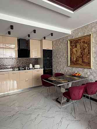 Продаж Квартира 2-кімнатна, 21/25 поверх на Василя Липківського (раніше Урицького) вул., д. 37-Б Київ