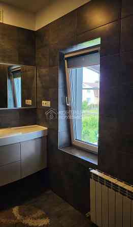 Продаж Будинок 6-кімнатний на вул. Гайдара Люботин